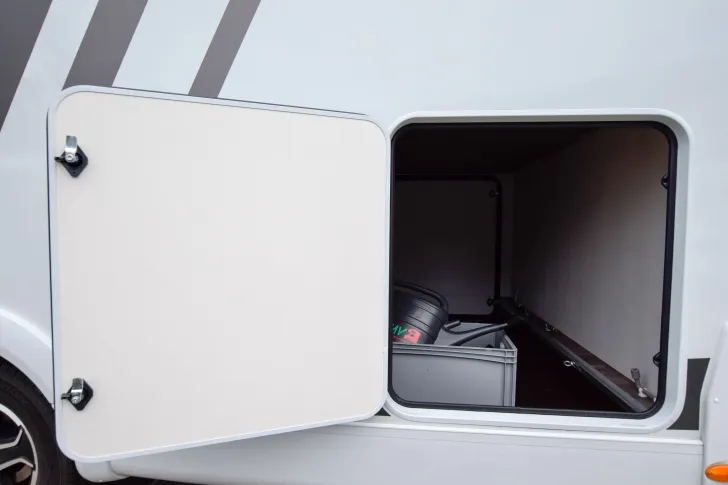 Fahrzeugbild Carado T447 pro+ *Hubbett* #23