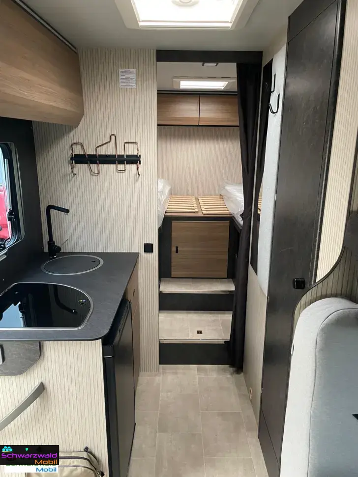 Fahrzeugbild Rimor SARUS 98 P 2025 Solar Markise RFK uvm. #9