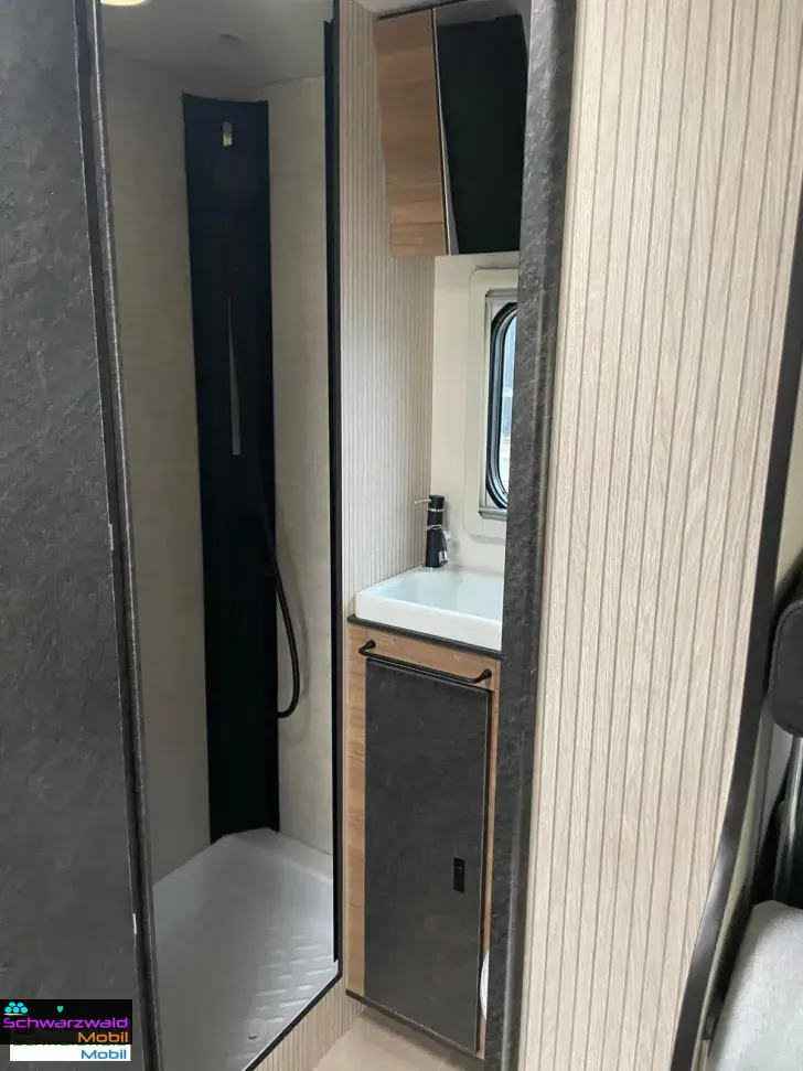 Fahrzeugbild Rimor SARUS 98 P 2025 Solar Markise RFK uvm. #12