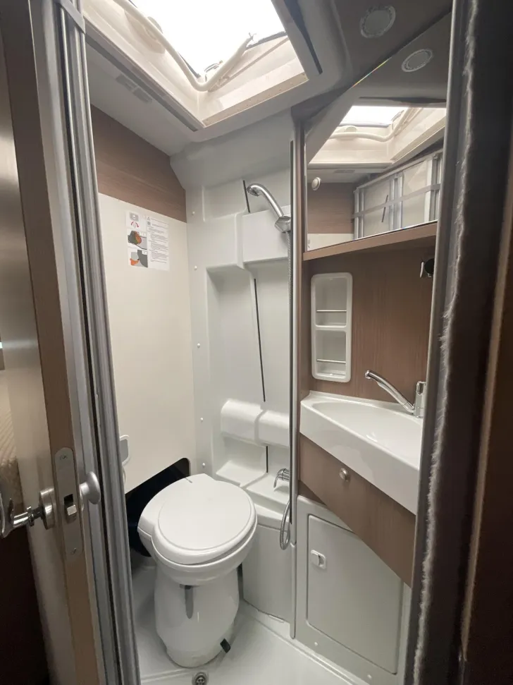 Fahrzeugbild Malibu Van charming 600 #5