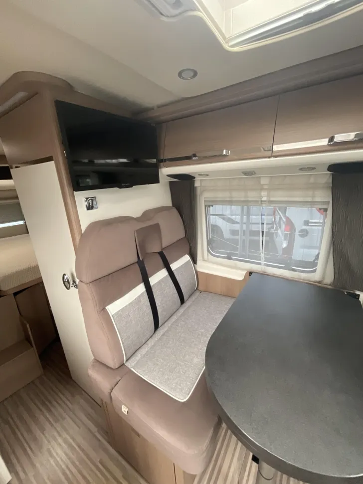 Fahrzeugbild Malibu Van charming 600 #7