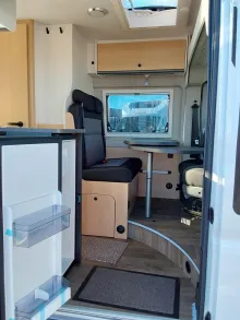 Fahrzeugbild Sunlight Cliff 600 Peugeot #13