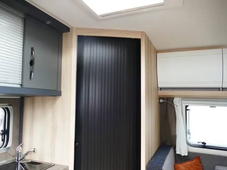 Fahrzeugbild Hobby De Luxe 460 SL #8