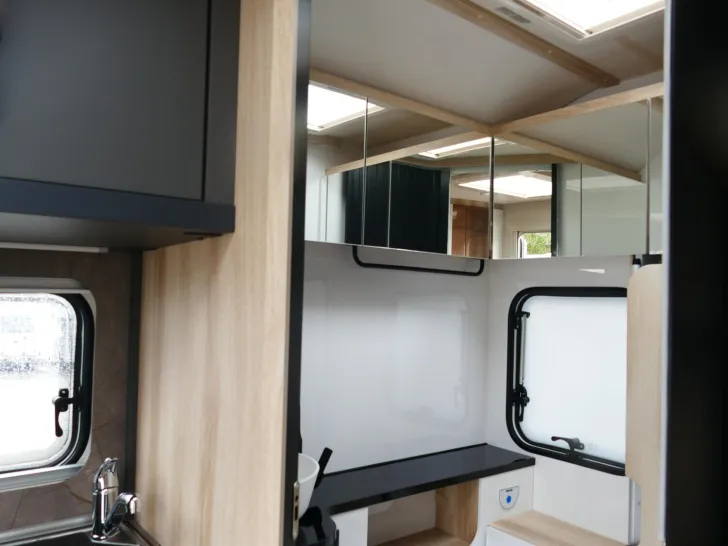 Fahrzeugbild Hobby De Luxe 460 SL #14