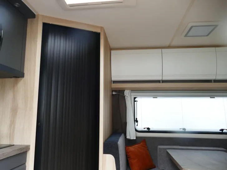 Fahrzeugbild Hobby De Luxe 460 SL #20