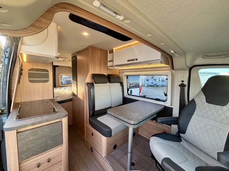 Fahrzeugbild Weinsberg CaraBus 600 MQ EDITION [FIRE] Aufstelldach, Rahmenfenster #9