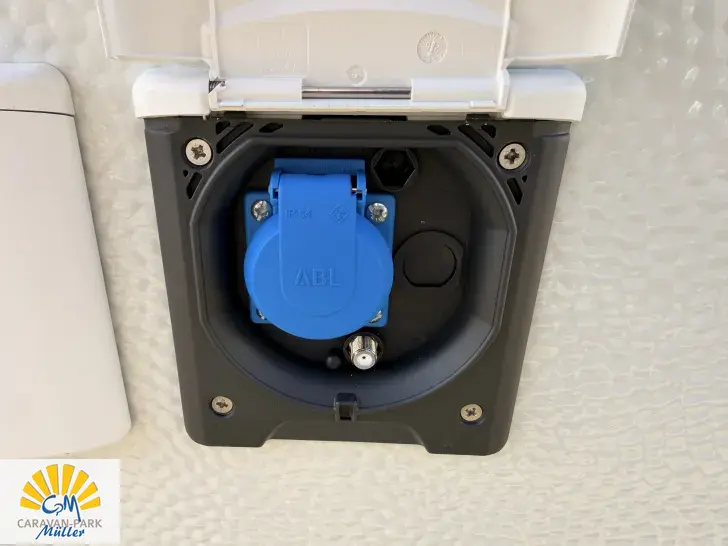 Fahrzeugbild Hobby De Luxe 460 SL Model 2026 sofort verfügbar #4