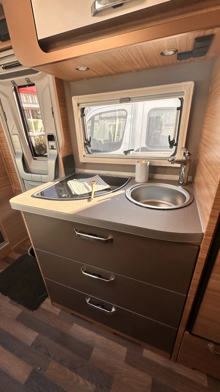 Fahrzeugbild Weinsberg CaraCompact 600 MF EDITION [PEPPER] Automatikgetriebe #13