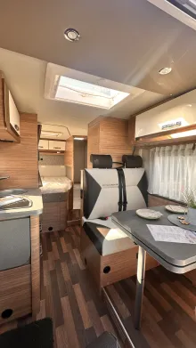 Fahrzeugbild Weinsberg CaraCompact 600 MF EDITION [PEPPER] Automatikgetriebe #1