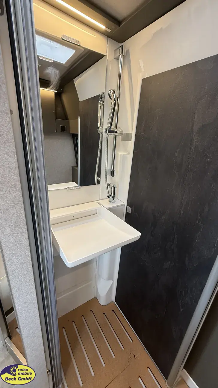 Fahrzeugbild Hymer Camper Van Grand Canyon S 700 4x4 Allrad #17