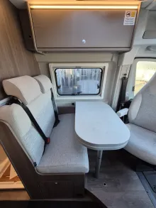 Fahrzeugbild Carado CV640 PRO+ Aufstelldach*Schwenkbad* #16