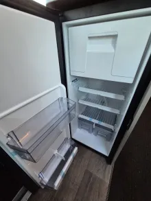 Fahrzeugbild Carado CV640 PRO+ Aufstelldach*Schwenkbad* #19