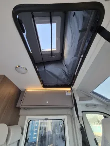 Fahrzeugbild Carado CV640 PRO+ Aufstelldach*Schwenkbad* #29