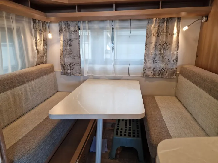 Fahrzeugbild Hobby De Luxe 440 SF - Schnäppchen #3