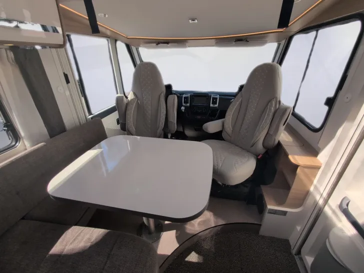 Fahrzeugbild Dethleffs Globebus I 6 Scheckheft gepflegt #9