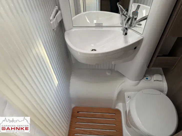 Fahrzeugbild Carado VAN V337 SAT/TV, Markise, Navi, Kamera #11