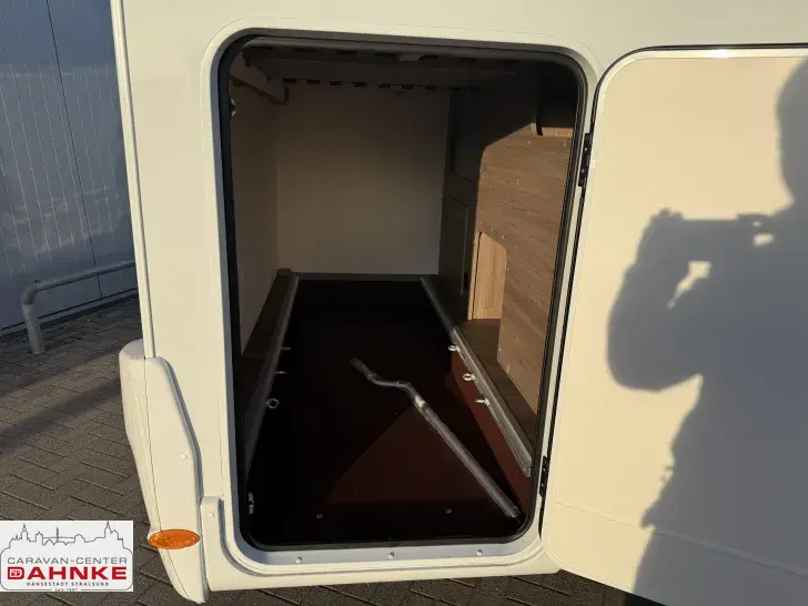 Fahrzeugbild Carado VAN V337 SAT/TV, Markise, Navi, Kamera #14