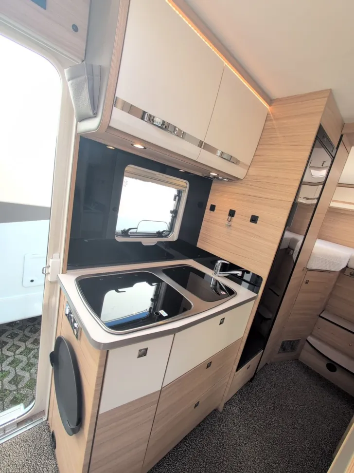 Fahrzeugbild Dethleffs Globebus I 6 Scheckheft gepflegt #11