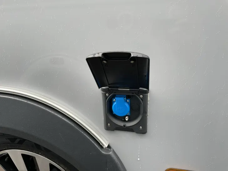 Fahrzeugbild Knaus SÜDWIND 650 PEB BLACK SELECTION #46