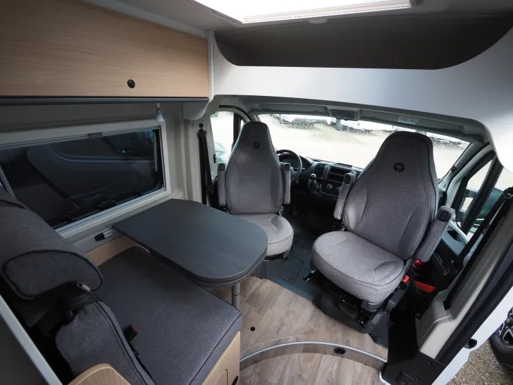 Fahrzeugbild Sunlight CLIFF 640, 3. Bett, Remis, uvm. ! #8