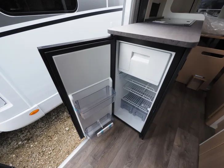 Fahrzeugbild Sunlight CLIFF 640, 3. Bett, Remis, uvm. ! #11