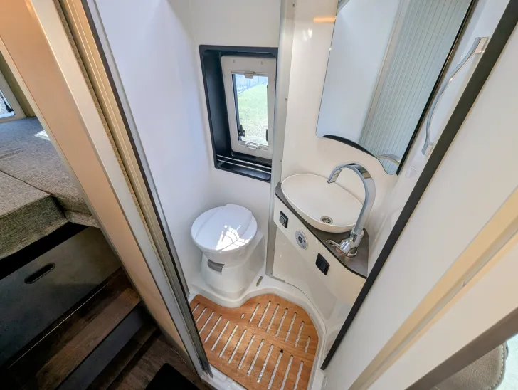 Fahrzeugbild Pössl Summit SHINE 640 Sie sparen 4.082,- #13