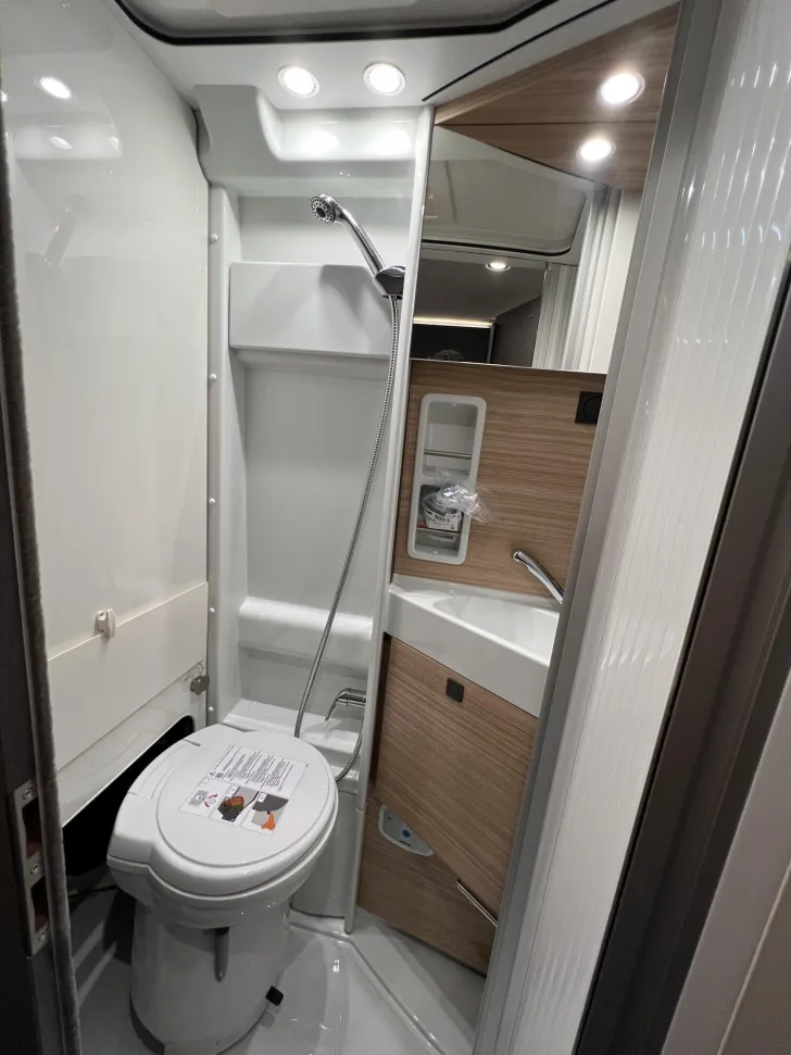 Fahrzeugbild Malibu Van first class - two rooms GT skyview 640 LE RB Fiat (725) #30