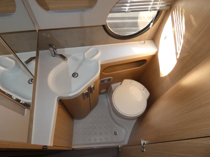 Fahrzeugbild T@B BASIC 400 Metropolis #16