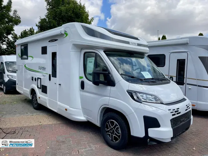 Fahrzeugbild Forster T 745 EB 140 PS*4,25 t*elekr. Hubbett #1