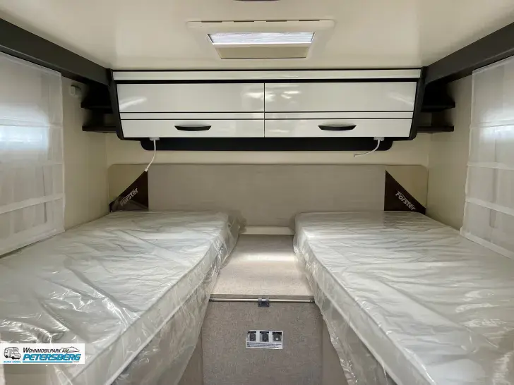 Fahrzeugbild Forster T 745 EB 140 PS*4,25 t*elekr. Hubbett #12