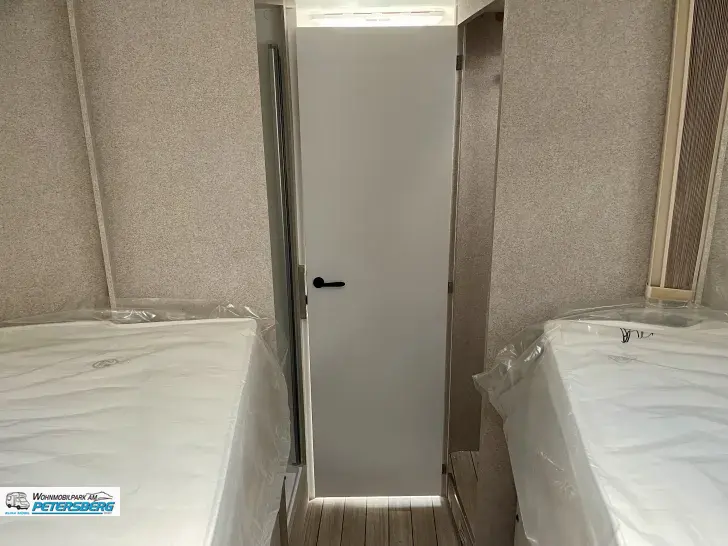 Fahrzeugbild Forster T 745 EB 140 PS*4,25 t*elekr. Hubbett #16