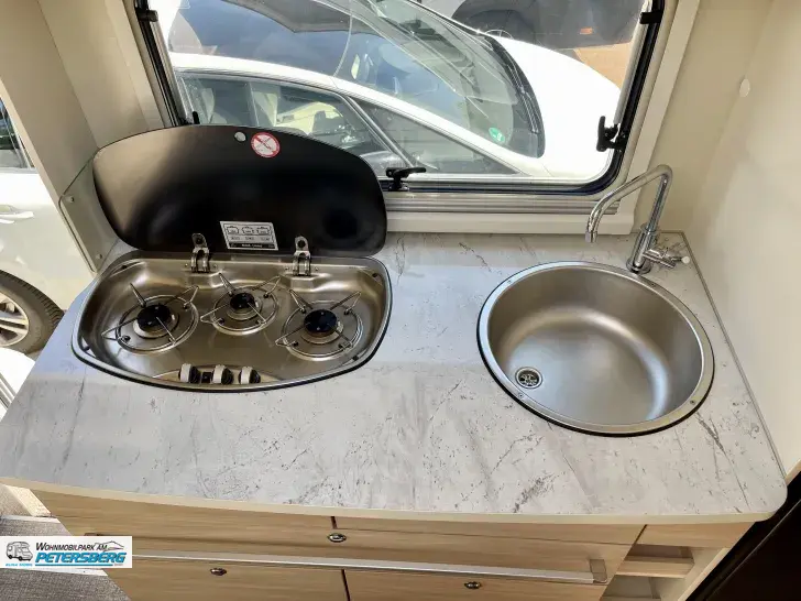 Fahrzeugbild Eura Mobil Activa One 690 HB Travel-Paket & Lithiumbatterie #10