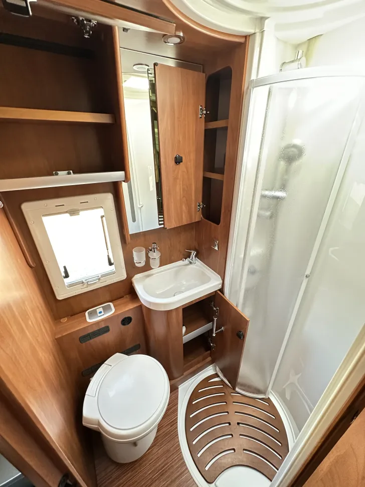 Fahrzeugbild Laika Ecovip 709 #26