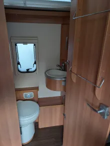Fahrzeugbild Hymer Eriba Feeling 380 Etagenbett Heck, Hub #8