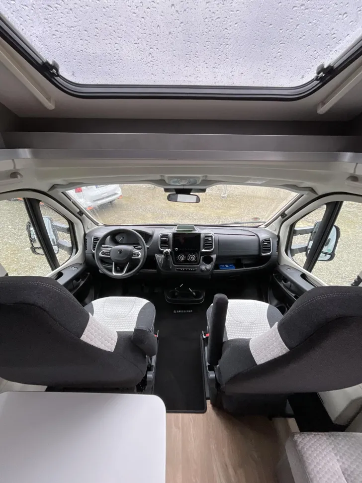 Fahrzeugbild Crosscamp EXPDN T 7.4 E Peugeot Hubbett, Solar, Navi, RFK #7