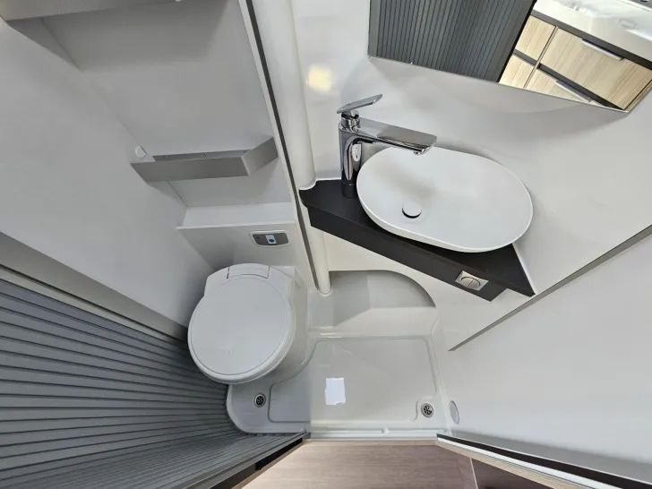 Fahrzeugbild Adria Compact DL Solar|FRT|Autom.|ZV|Panorama-Fenster #9