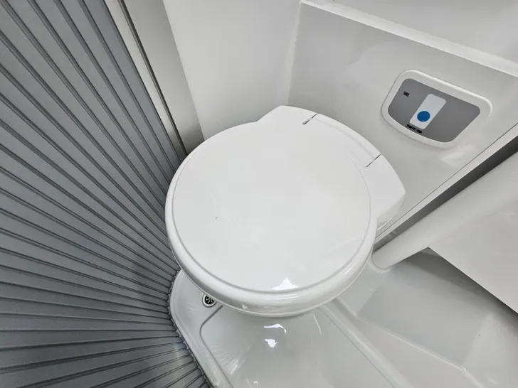 Fahrzeugbild Adria Compact DL Solar|FRT|Autom.|ZV|Panorama-Fenster #11