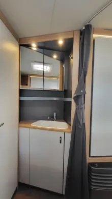 Fahrerhaus Knaus Sport 450 FU 1800 kg/Ambientel/LED Umriss