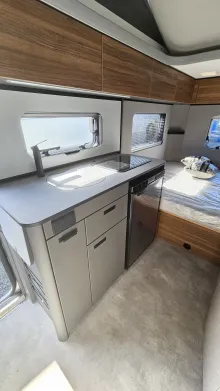 Fahrzeugbild Hymer Eriba Feeling 425 mit Schlafdach #5