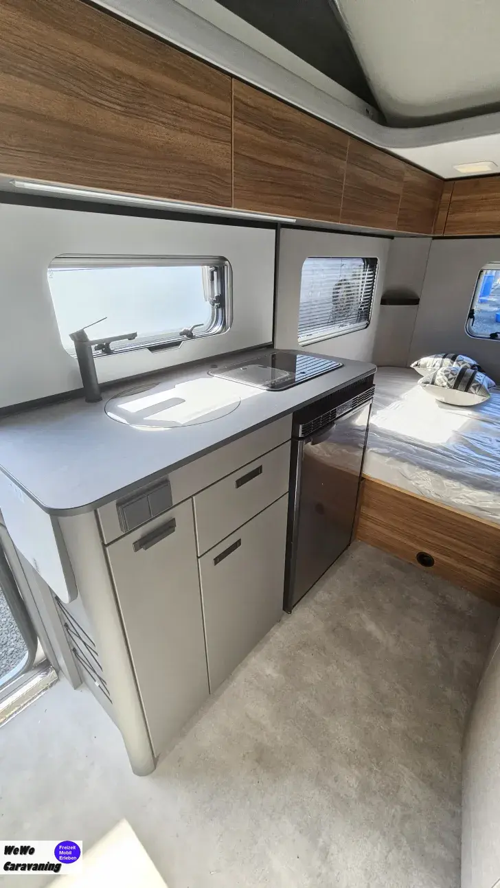 Fahrzeugbild Hymer Eriba Feeling 425 mit Schlafdach #5