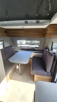 Fahrzeugbild Hymer Eriba Feeling 425 mit Schlafdach #8