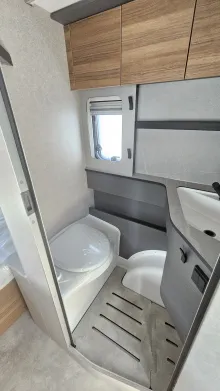 Fahrzeugbild Hymer Eriba Feeling 425 mit Schlafdach #15