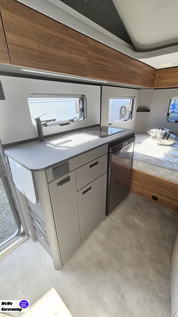 Fahrzeugbild Hymer Eriba Feeling 425 mit Schlafdach #9