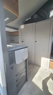 Fahrzeugbild Hymer Eriba Feeling 425 mit Schlafdach #14