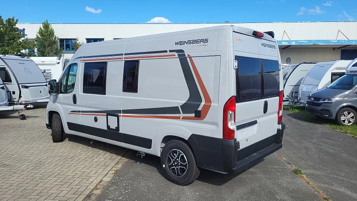 Schräg Hinten Weinsberg CaraBus 600 ME EDITION [FIRE] Automatik, Paket auto. Fahren