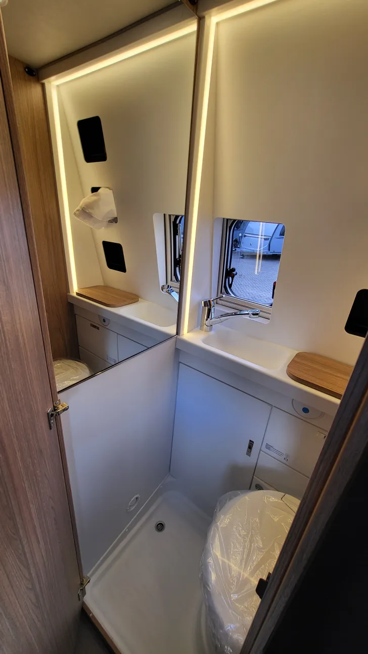 Fahrzeugbild Weinsberg CaraBus 600 ME EDITION [FIRE] Automatik, Paket auto. Fahren #17