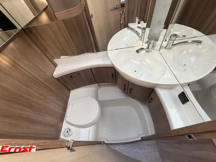 Fahrzeugbild Hobby De Luxe 490 KMF #7