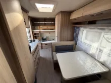 Fahrzeugbild Hobby De Luxe 490 KMF #9