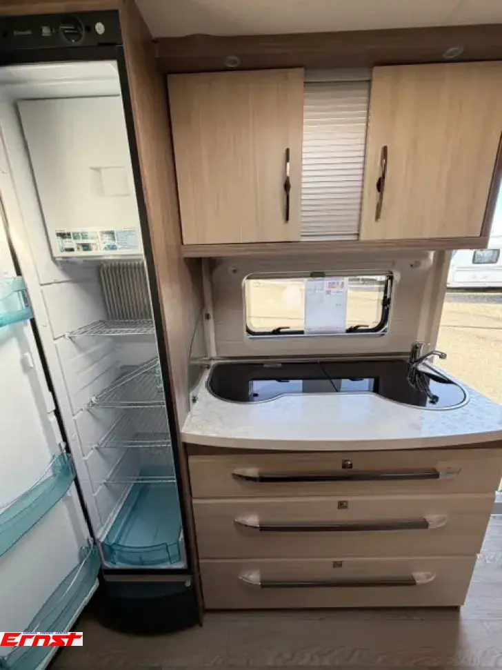 Fahrzeugbild Hobby De Luxe 490 KMF #11