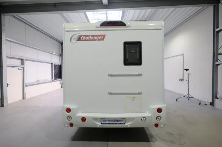 Fahrzeugbild Challenger 357 Special Edition / Einzelbetten + Hubbett #4